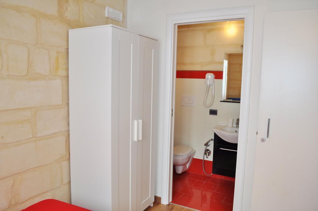 B&B Lecce Holidays Bilik gambar